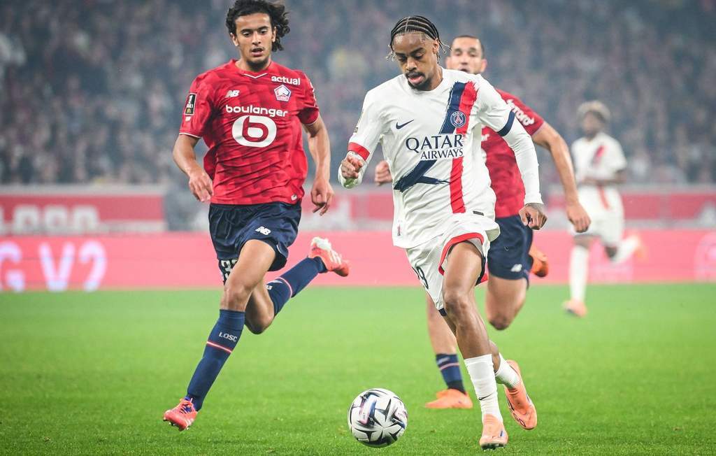 Bradley Barcola saat membela tim dan menjadi pusat perselisihan medis antara PSG dan Prancis